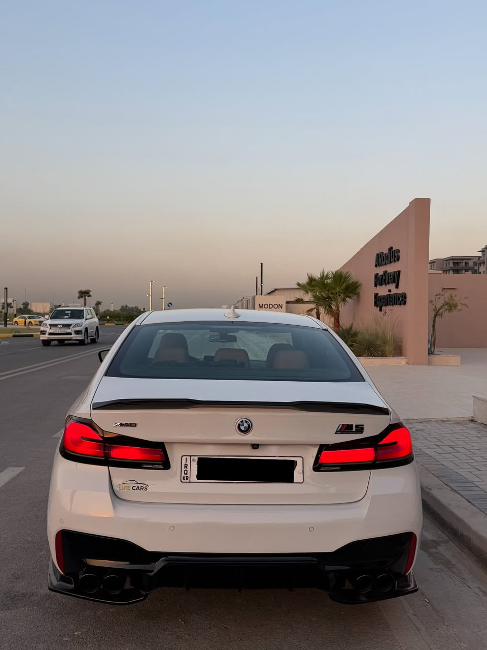 BMW 530i Sport Line -2022    xDrive
رقم السيارة:اربيل

الممشى: 77,000 كم

ضرر  — جملغ أمامي أيمن + بنيد

واتساب / اتصال: ***********
مكان السيارة بغداد

   4- سلندر/ 2.0L TwinPower Turb
