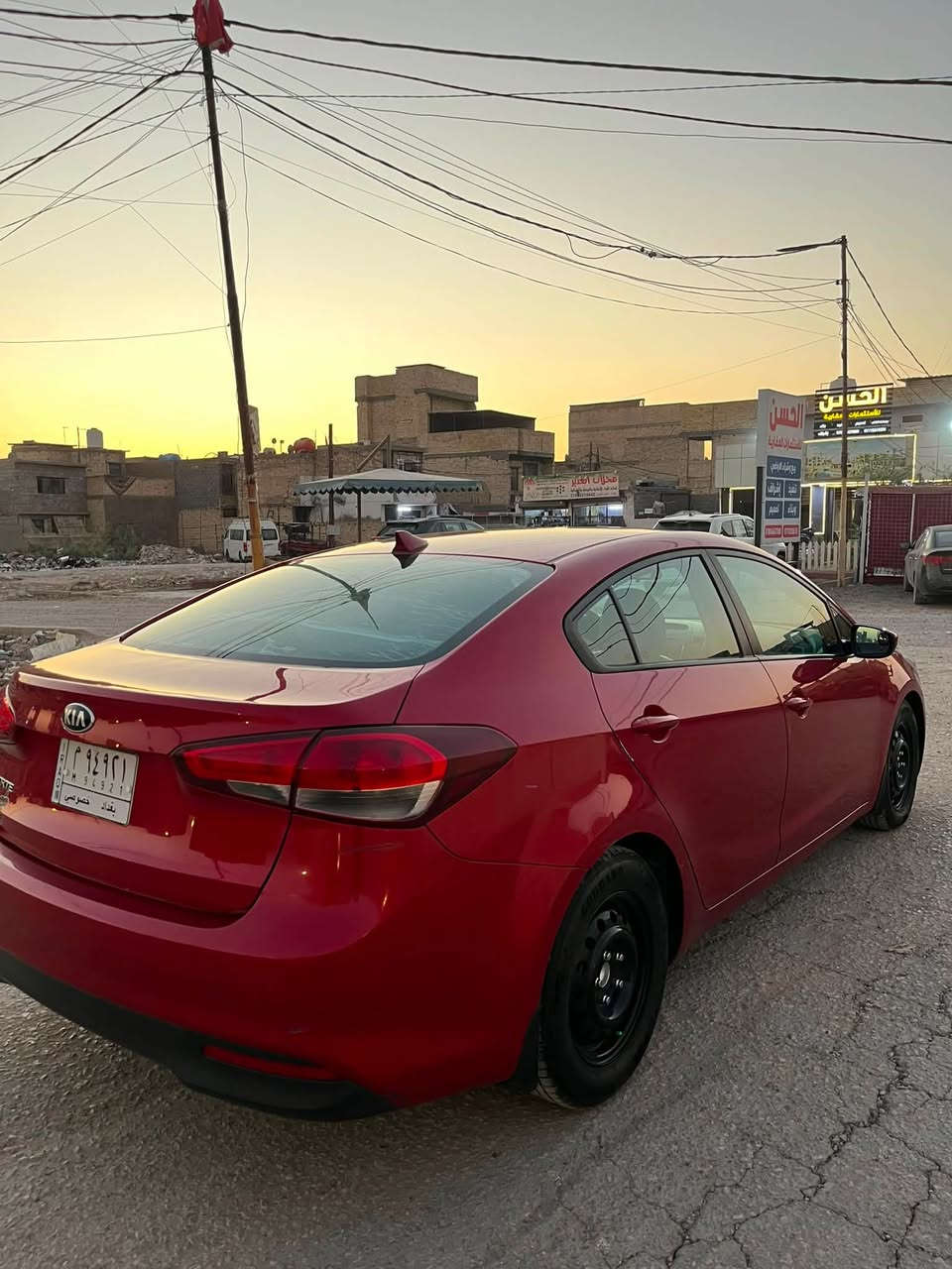 سلام عليكم سياره فورتي 2018 وارد كندي لون احمر مميز سياره ماشاء اللّٰه جديده ماشيه114 الف تخم تاير جديد سياره جاهزه عل اخر جيايه بدون حادث كلين تايتل بس قطعه وحده جاملغ اليمن كلير امريكه سياره مكان الدوره سعرها 128 وبيها مجال الطيبين متواجد عل فيس وهاذه رقمي***********
