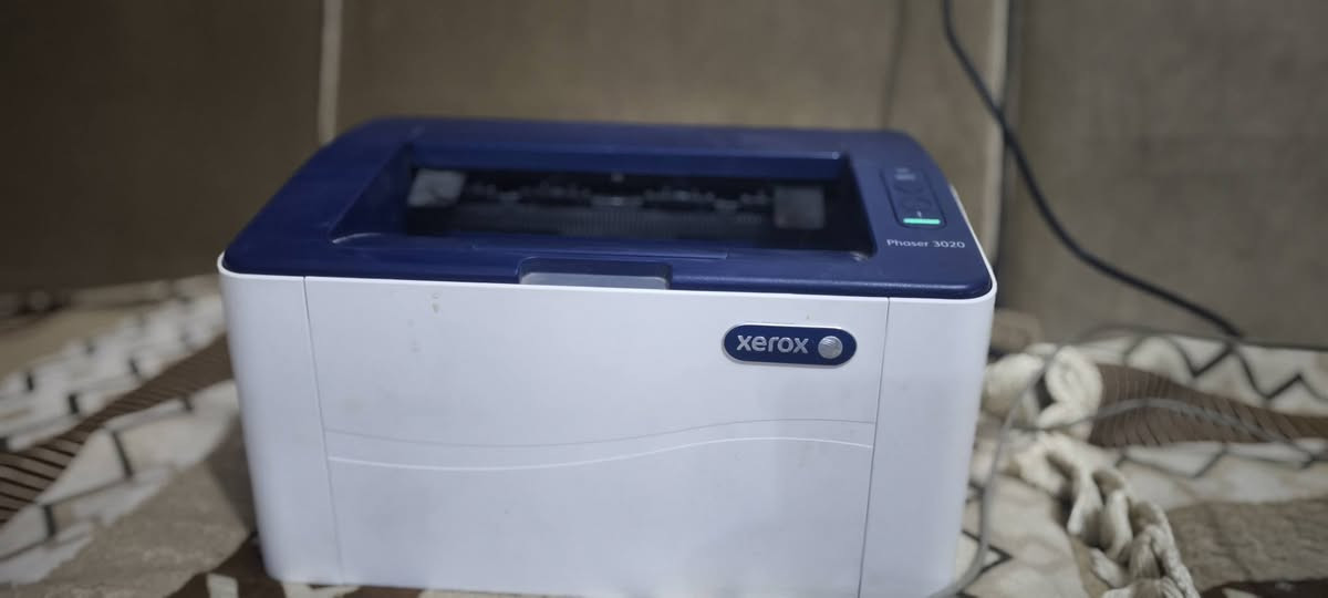 طابعة زيروكس فايزر 3020 -  Xerox Phaser 3020
مستعملة أستعمال قليل جداً
( اسود و أبيض فقط ) 
تطبع حتى 20 صفحة بـ الدقيقة
السعر : 140 ألف  و بيها مجال 
العنوان : ناصرية - مركز 
رقم الهاتف : ***********

نص مكتوب في الصور:
- Xerox Phaser 3020
- زيروكس فايزر
- Peliable. Simple. Efficient.
- طابعة ليزر أحادية اللون
- أسود وأبيض فقط
- مواصفات الطابعة
- الاسم
- زيروكس فايزر 3020
- نوع الطباعة
- ليزر أحادية اللون
- (أسود وأبيض فقط)
- الوظيفة
- طباعة فقط
- (ليست متعددة الوظائف)
- السرعة
- تطبع حتى 20 صفحة في الدقيقة
- (20 ppm)
- الاتصال
- تدعم شبكات الواي فاي (Wi-Fi)
- ومنفذ USB
- حجم الورق
- تدعم حتى مقاس A4
- سرعة الطباعة
- حتى 20 صفحة/دقيقة
- 20
- ppm
- شبكة الواي فاي
- (802.11 b/g/n)
- Wi-Fi
- منفذ USB
- (f.2.0)
- USB 2.0
- دعم حجم الورق
- حتى A4
- A4
- Xerox
- Print with confidence