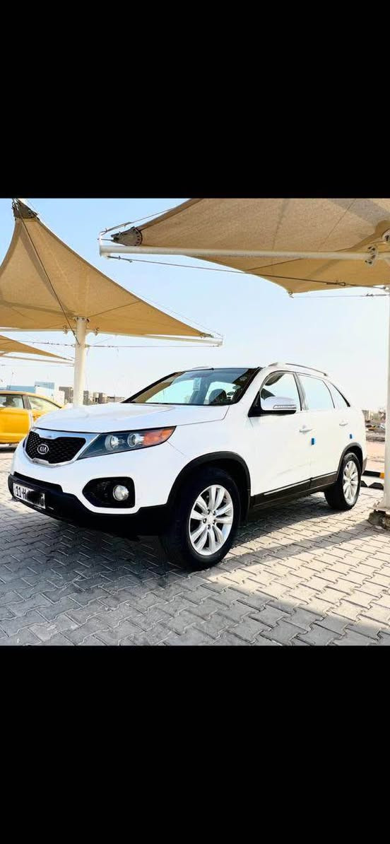 سورنتو 13 خليجي رقم بغداد باسمي 
مكينه كير كفاله ٦ سلندر 
٧ راكب 
تبريد جديد 
حداديه ٧٥٪؜ 
تخم تاير جديد 
فول مواصفات للأخير بنوراما 
بدي غير مكفول بيها ٥ قطع صبغ بدون ضربه السونار موجود مع الصور 
بس الشراي يتصل بيع مستعجل او مراوس
العنوان/البصره البصره البصره/ ٥ ميل
*********** البصرة, العراق
