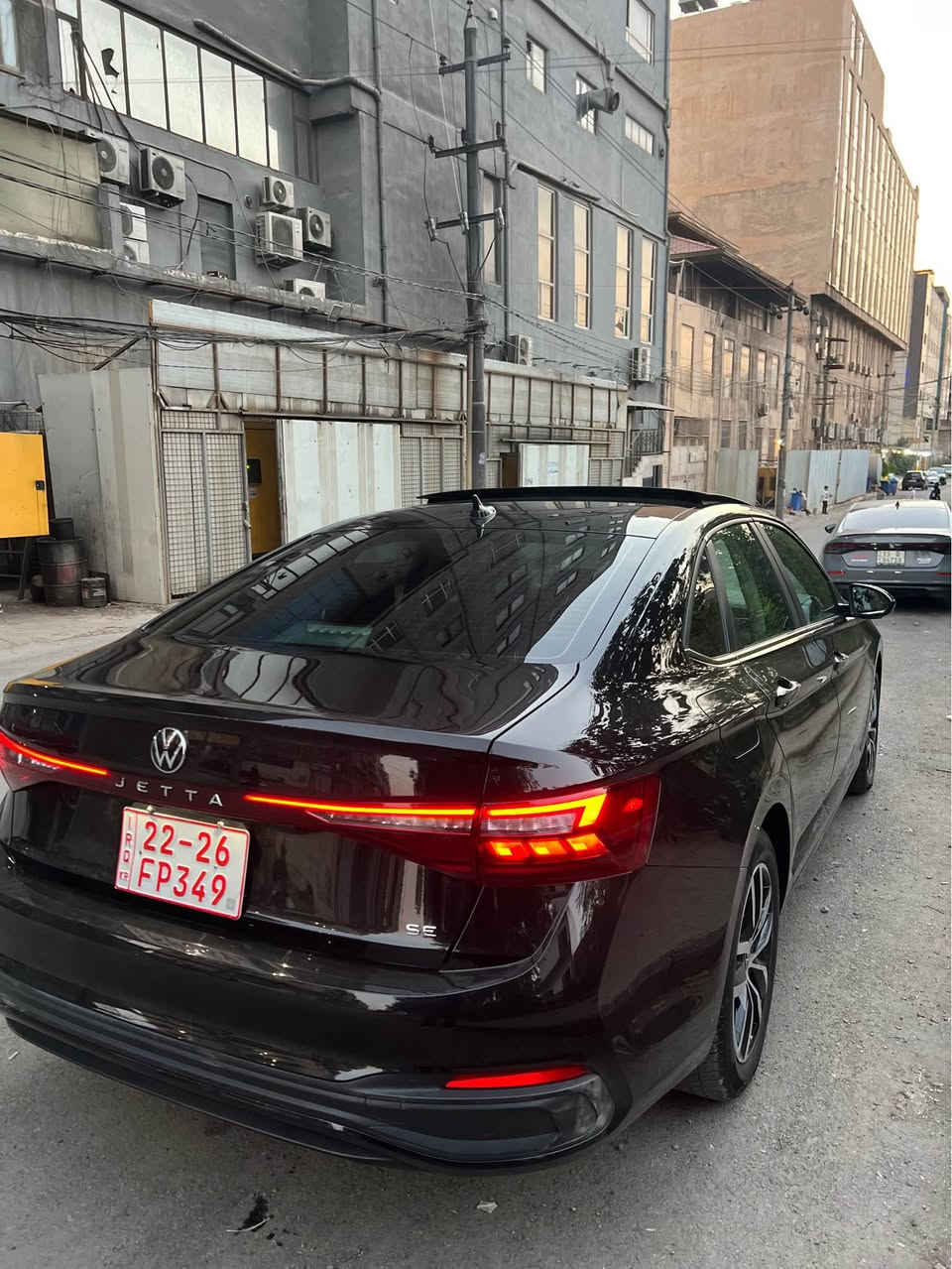 Volkswagen jetta 2025 SE +
تەنها 12,000 ڕۆشتوە  وەک سفر وایە 
پانۆراما
لایت پێش و دوا LED
ڕادار کروز کۆنترۆڵ  ڕاداری پێش و دواو لا تەنیشت 
کامێرا 
وایەرلێس چارج 
برێک بەسمە ئەوتۆ هۆڵد و ستار ستۆپ 
شەغال بەسمە  ( دوو بەسمەی خۆی لەگەڵە )
شاشەگەورە گێچ ئەلکترۆنی
تەبرید مەرکەزی و تەبرید لەمس
کوشن جلد وکارەبای و کوشن گەرم 
زۆر مواسەفاتی تر 

بۆنیتی بۆیاخە چەمەلەغی سەکنی لەسەر یەک پەڵە گۆڕاوەو بۆیاخ کراوە چەمەلەغە بیلادیەکەی ماوە و لەگەڵیەتی چاک ئەکرێتەوە پەڵەیەکی ئەبێت بە بۆیاخ   هیچ ناوگرتنی نیە شانسی شوختی نیە  دەعمەکەی بەشی سەرەوەیە

ئێرباگی شان و سوکان بیلادی بۆ داندراوەتەوە هەموو پارچەکانی لایت و دەعامی و ڕادێتەر هەمووی بیلادیە بە شەرتی هەموو فەحسێک بچوکترین نوقسانی نیە ماڵی دۆستە چاڵ و شوختی نیە

نرخی : 168$ قفل🔐
*********** السليمانية, العراق
