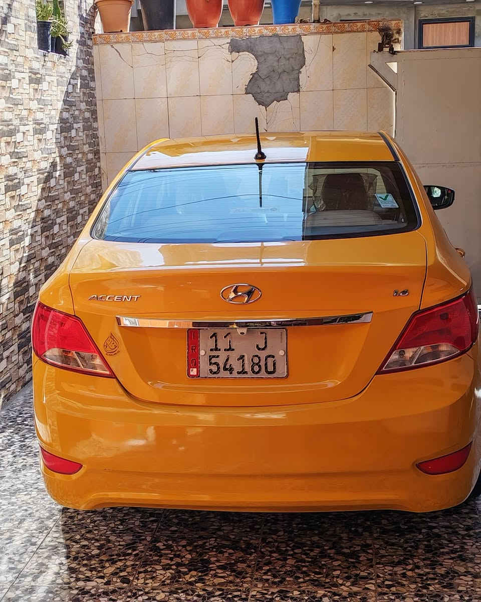 السلام عليكم
اكسنت خليجي ٢٠١٦ شركه القلم 
فول مواصفات سياره 
فتحه 
تحكم ستيرن
اشاير بالمري
خمسه ويل كب 
سياره كلش نضيفه بيهه شبر جاملغ خلفي فقط 
كير مكينه قطرتين تبريد خير من الله 
معروضه ب٩٠ وبيهه مجال 
*********** تحويل ثاني يوم 
بغداد
