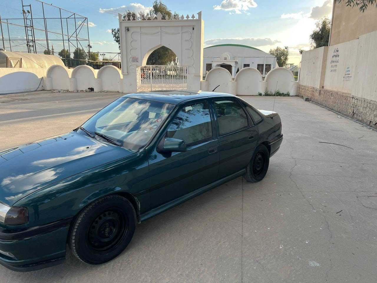 اوپل فیکترا مودیل 1995 محرک 18  سنویە جدید لحد 2030  سیارە قفل مرکەزی  اربع تایرات جدید تاخم صدر جدید مابی خیاس بی شبر بارد یم سكن صباغ عام لل جمالیة بسمی سیارة سعر 40 بی مجال سیارە ب کرکوک   *********** كركوك, العراق

