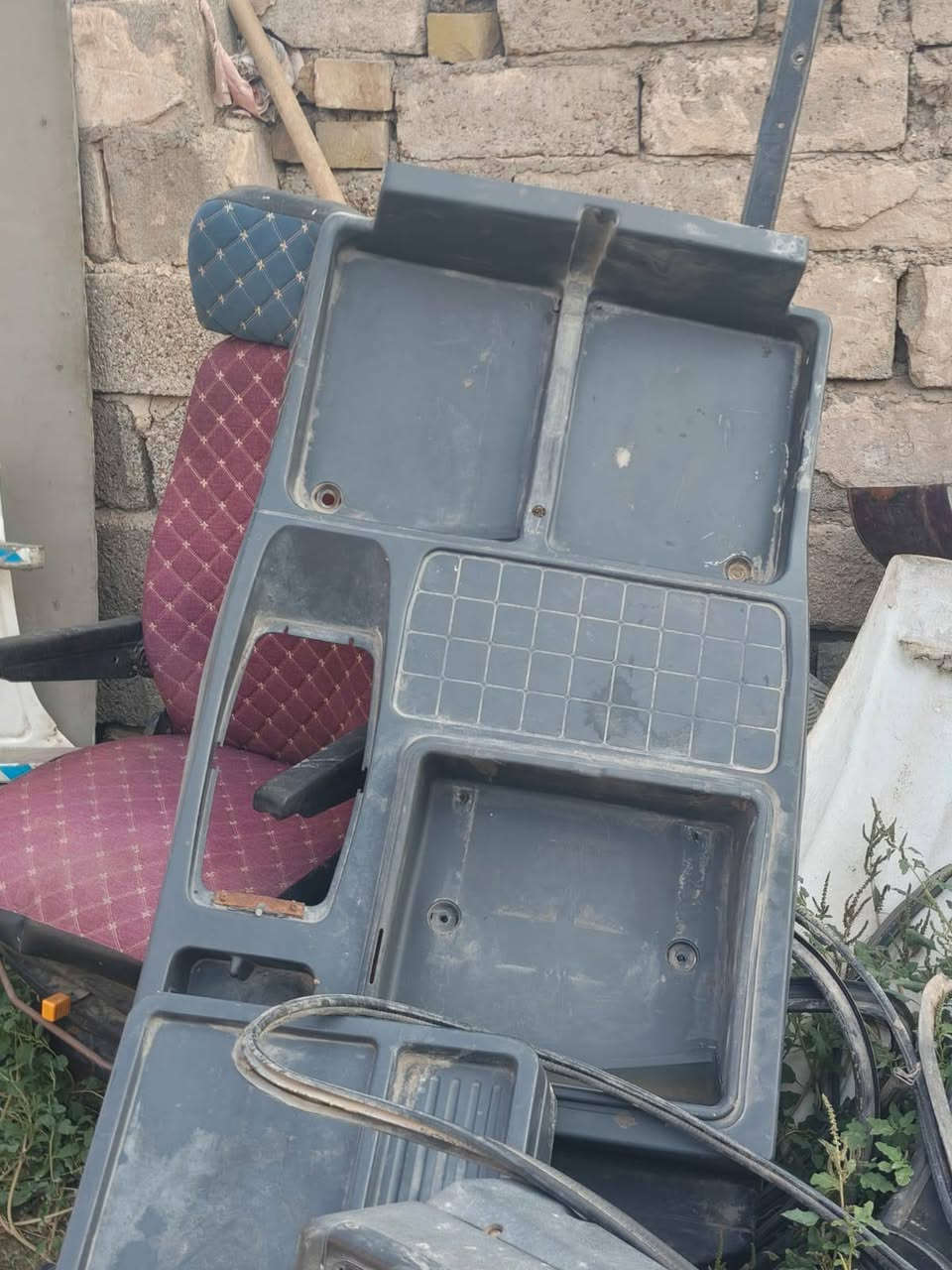 سلام عليكم غراض اسكانيا للبيع كلمن وسعره لاستفسار ع رقم ***********ابومصطفى اخوان اني مكلف بنشر
