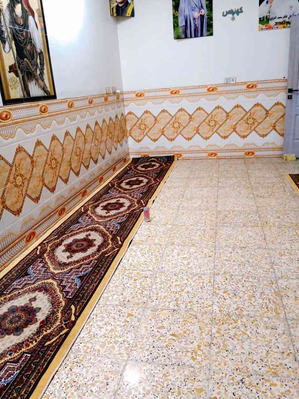 السلام عليكم البيت للبيع المساحه 125م في منطقة حي طارق القديم بفرع سيد نور البيت متكون من تواليت وحولي واستقبال وممر وصالة ضيوف وبيتونه وغرفه ومطبخ وحمام طابق واحد والستفسار على هاذه الرقم *********** وبي مجال اساهل وياكم اهلا وسهلا
