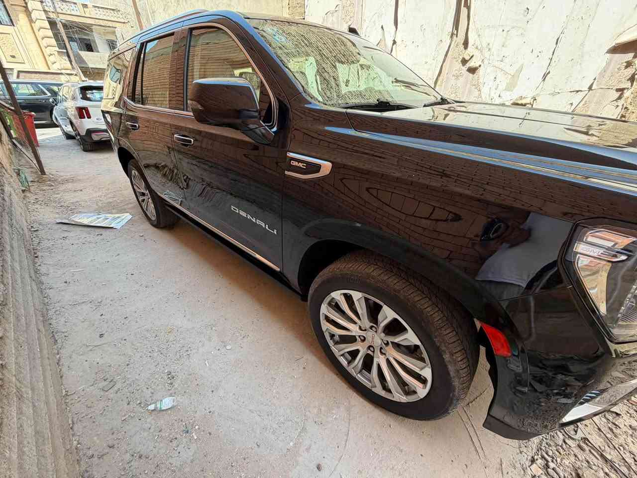 دنلي موديل ٢٠٢٣ ماشيه ٩٥ الف كيلو
بدون صبغ او تبديل بارد بسيط جاملغ خلفي 
مكينه كفاله بدون تبديل السعر ٤٧٠ بيه مجال بسيط
***********
