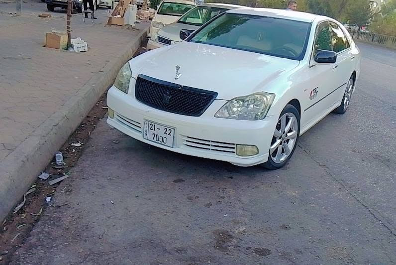 (بەناوی خوای گەورە) 
ماشااللە لەماڵی هەموو لایک :
شاهینەڕۆیاڵ کراوە بە سپۆرت مۆدێل2005
مەکینە بچوکی
 180بچوک بە بچوک٫ سێ دووگمە شاشە تەعدل سورعە
چوار تاییەویل دینگەی ستیلی جوانی لەژێرە٫ مەرغووبەکەی بازاڕ
گێڕو مەکینەی بێ عەیب٫ تەبریت لەسەر سویچ و بەشەرت
سعری 50گەڵامامەڵەییەکی برایانە 
شوێن سلێمانی ڕاپەڕین.
*********** السليمانية, العراق
