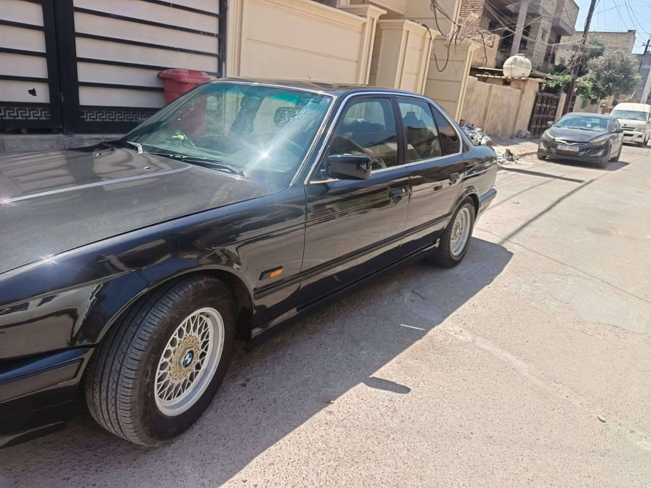 السلام عليكم BMW 535 محرك كير جيد جدا تبريد ثلج كهربائيات شغالة مروحة كهرباء حماوة ثابتة كشنات كهرباء تخم تاير جديد سيارة لاضربة ولاخياس جانت جاردة ونصبغت سلايت طكتين كشنات كهرباء رقم بغداد هزة جديدة سنوية ٢٠٢٨ بسمي المكان البياع الرسالة الثالثة *********** السعر 55
