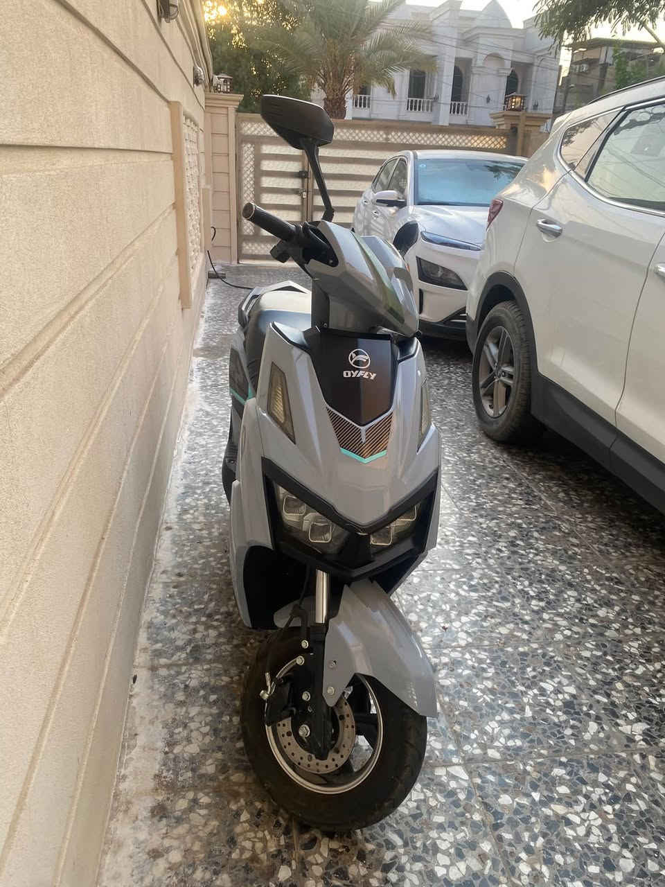لسلام عليكم للبيع دراجة شحن نظيفة جداً اخت الجديدة
 6 بطاريات كبار 32 امبير وحجم الملف 1500W دراجة جاهزة وكاملة وسريعة جداً ٣ سرع مع نظام ال P وال R الرجوع للخلف مع الشاحنة الاصلية وبصمات اثنين وتشغيل عن بعد وجادر وغطاء للكشن ومنفذ usp سبب البيع اشتريت سيارة ومااحتاجها بعد 
مكاني بغداد السيدية 
السعر 650 وبيها مجال 
***********

