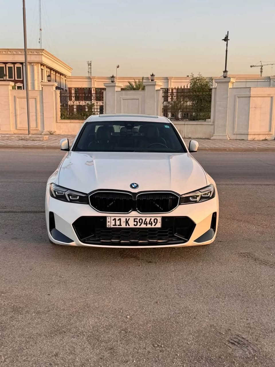 ٣٣٠e هايبرد • ٢٠٢٣ • ٧٧ الف كم