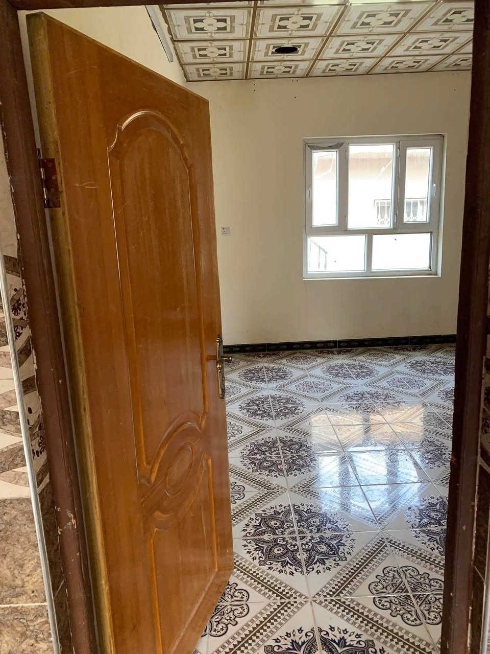 سايدين حزيران • ٢٠٠م • غرفتين
