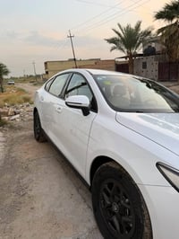 بي واي دي جن بلاس • ٢٠٢٥ • داخل ابيض