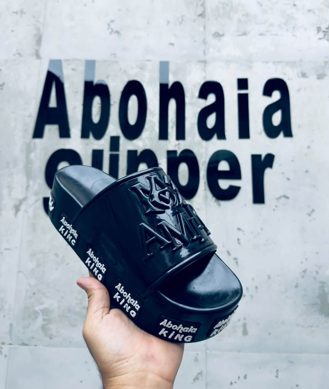 متوفر جمله ومفرد الحجز واتساب ***********

نص مكتوب في الصور:
- Abohaia slipper
- Abohaia stopper