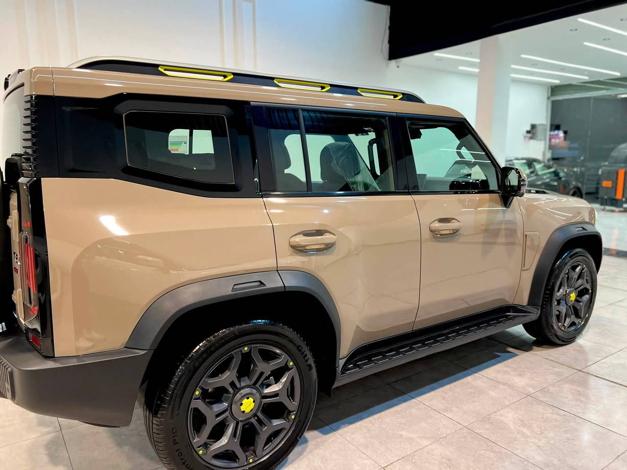 سلام عليكم اخوان
🚘 جيتور T2 موديل #2026 لون صحراوي 🚘

✨ فول مواصفات�✨ لون مميز�✨ داخل زيتوني مع أحزمة برتقالية�✨ كاميرا أمامية�✨ 5 كامرات �✨ خليجي�✨ كفالة من بارد�✨ الصبغ والتبديل شرط الفحص رقم بغداد تحويل مباشر 

ماشية 16 الف كم 

#السعر  40.000 مليون وبي مجال 

#جيتور لكجري بلاص 

#هارلم 

📍 متوفرة لدى معرض أحمد الكبيسي لتجارة السيارات

زورونا في موقعنا:�بغداد  حي جامعة – نفق الشرطة – شارع الكنيسة

📞 للاستفسار والاتصال:�

***********

⭐ ثقتكم هي سر نجاحنا ⭐
