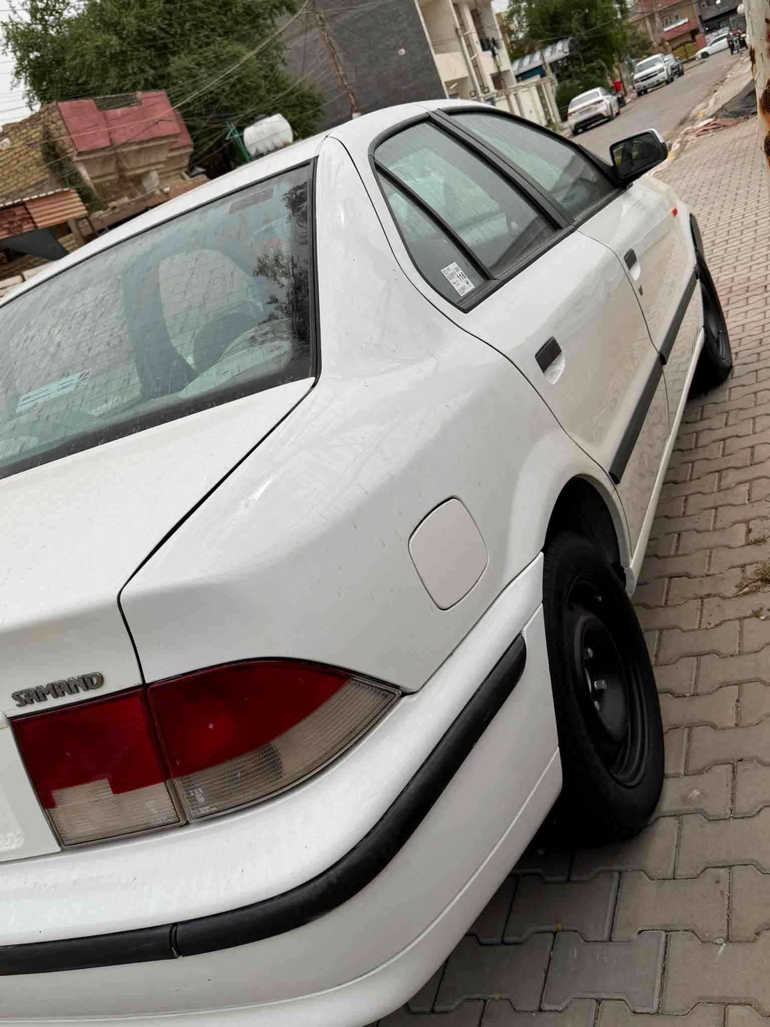 سمند • ٢٠١١ • مكينة مكسورة