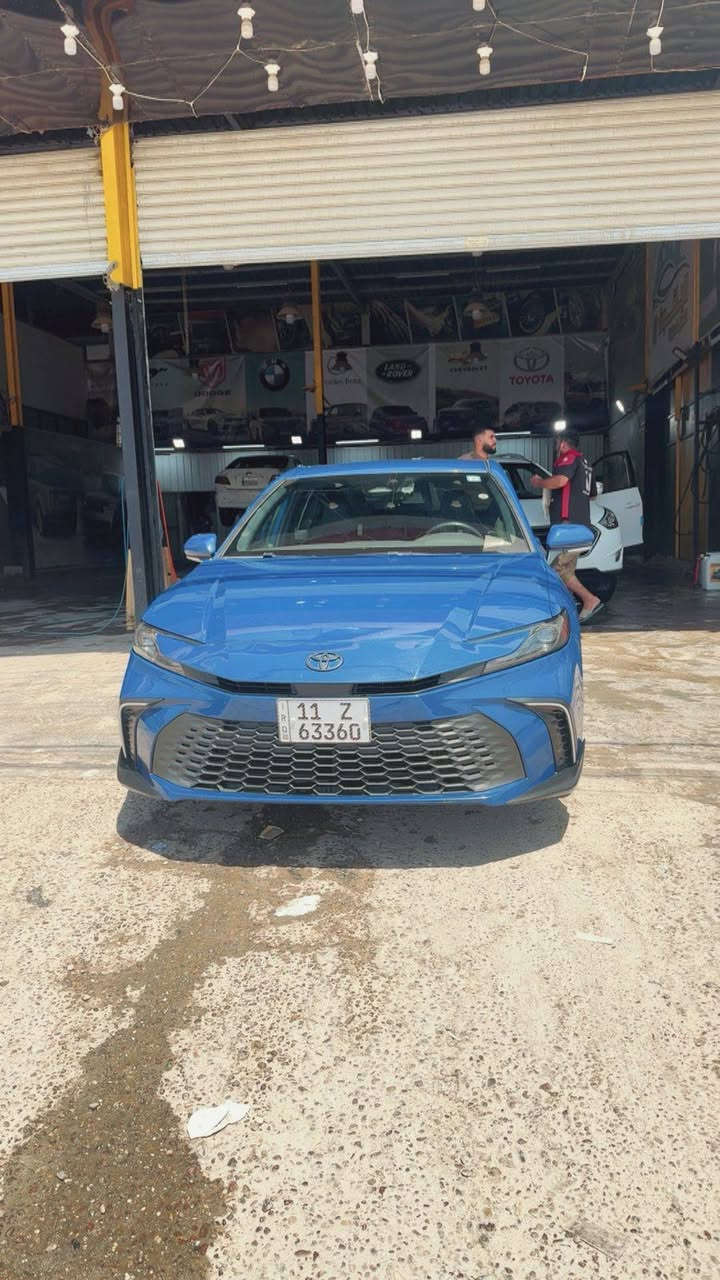 Toyota Camry 2025 
السيارة بدون ايرباك على وضع الشركة وكلشي حلوة وناعمة 
مواصفات se 
الحادث مثل مموضح بالصور 
بيها قبق جنطة وجاملغات خلفية مصبوغة راجعة بلاد 
بوليش + حمام داخلي 
اقرة المنشور عدل وشوف الصور زين وخابر وتدلل 
للتواصل : *********** / +9647838556160
مكان السيارة الدورة
