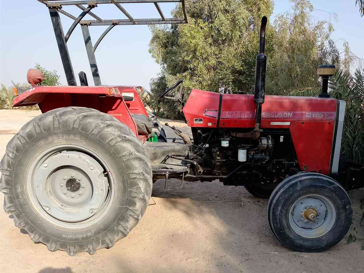 البيع تركتر تركي موديل ٢٠٠٢ مكينة مجفتة جديد اول فتحة العنوان جزيرت سامراء سعر ١٨ مليون ***********
