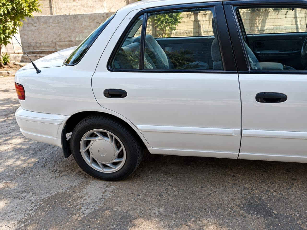 سلام عليكم سياره سيفيا للبيع موديل 94 سياره مكفوله من ضربه وكصه ومصبوغه احزام قماره بلاديه كير ومكينه جدد وحداديه وره وكدام جدد مشط ستيرن جديد كير اوتماتيك تبريد شغال 42وبيه مجال العنوان بابل كفل للتواصل عبر الرقم ***********
