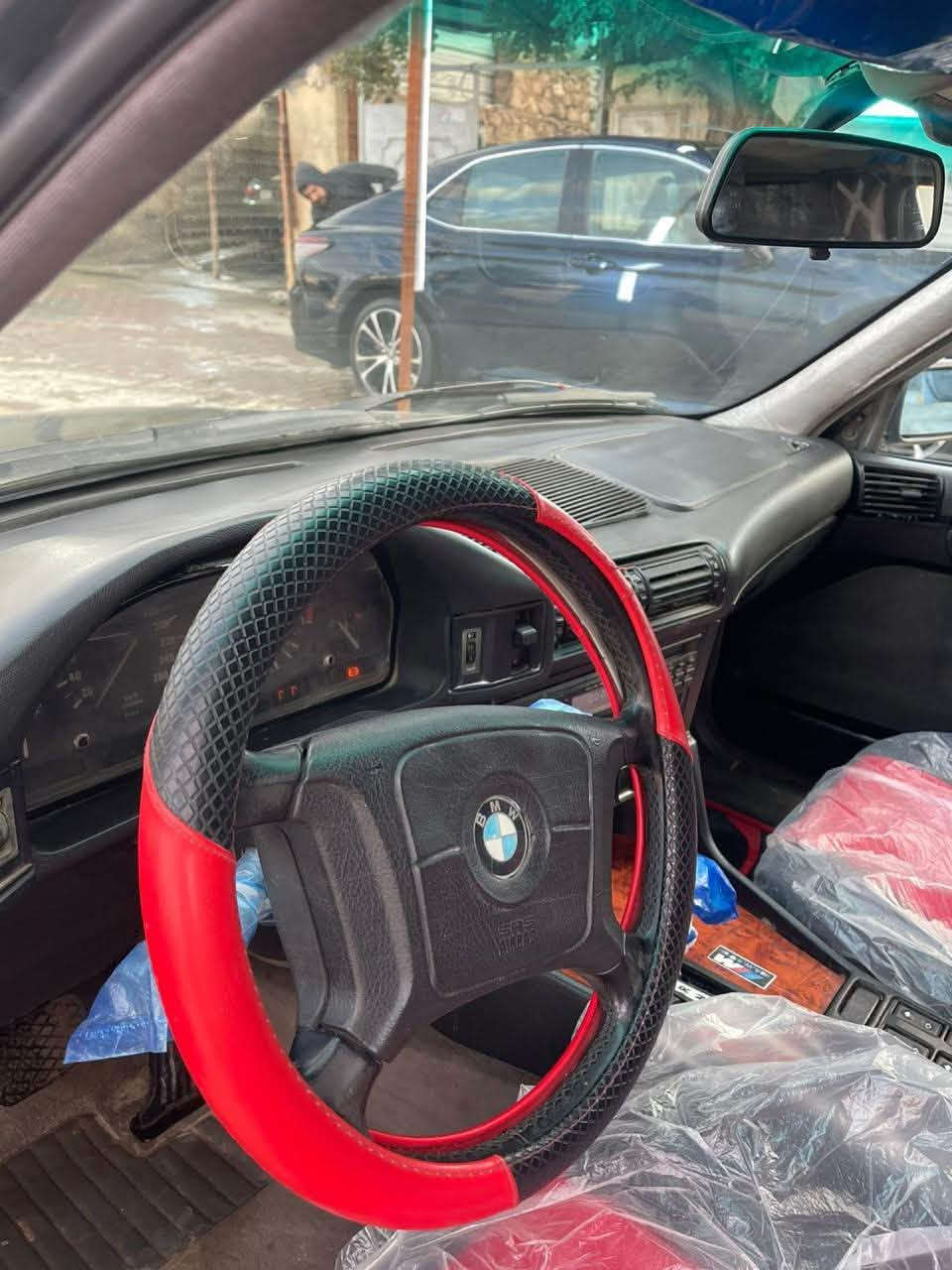بيئم حجم 525 السيارة فول اوتوماتيك رقم بغداد باسمي دبل ايرباك السعر35 وبيها مجال ***********انامكلف بل نشرخابروصاحب الرقم الي بل نشر
