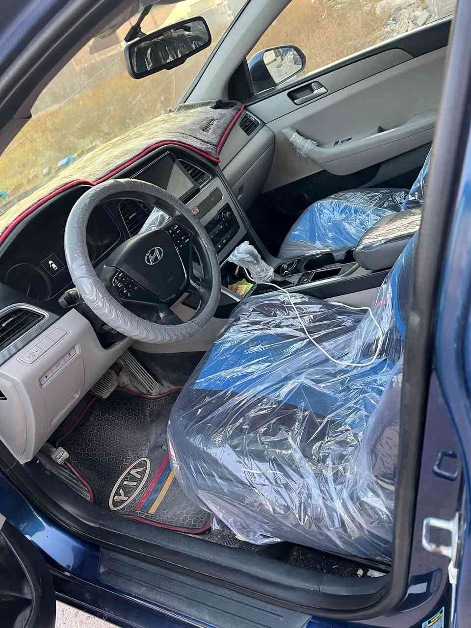 سلام عليكم سوناتا 17 امريكي
سياره رقم اربيل باسمي ثاني يوم تحول 
رقم الدولي الجديد
سنويه جديد الى 2030 يله تسقط 
تبريد ثلج منضومه جديده 
كير مكفول 
مكينه مكفوله( 2400)
تخم تاير جديد 
شاشه كامره 
تحكمً ستيرن 
كله جديد 
داخل جديد 
صدر امامي تعبان 
ضربته جاملغ وبنيد ٣قطع صبغ 
سياره مكانه بغداد  الدوره شارع 60 
***********
