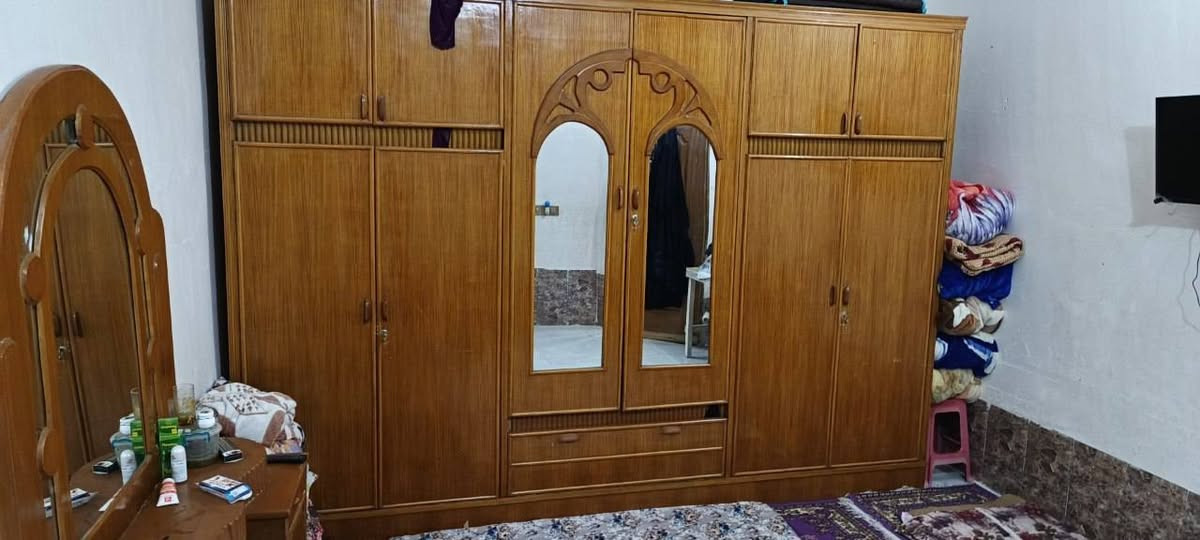 غرفه اخشاب • بوفيه كبير • ميز مرايه