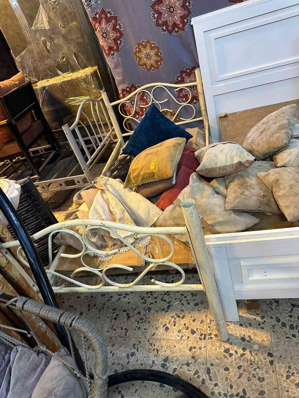 مجمع حيدر الموسوي 

مجموعه اغراض للبيع جديد ومستعمل 
باأنسب الاسعار 

يتوفر اقساط /ماستر رافدين 

عنوان /كربلاء حي التحدي تقاطع مستشفئ الحجه شارع التانكي مجاور اسواق فله
واتساب /***********
