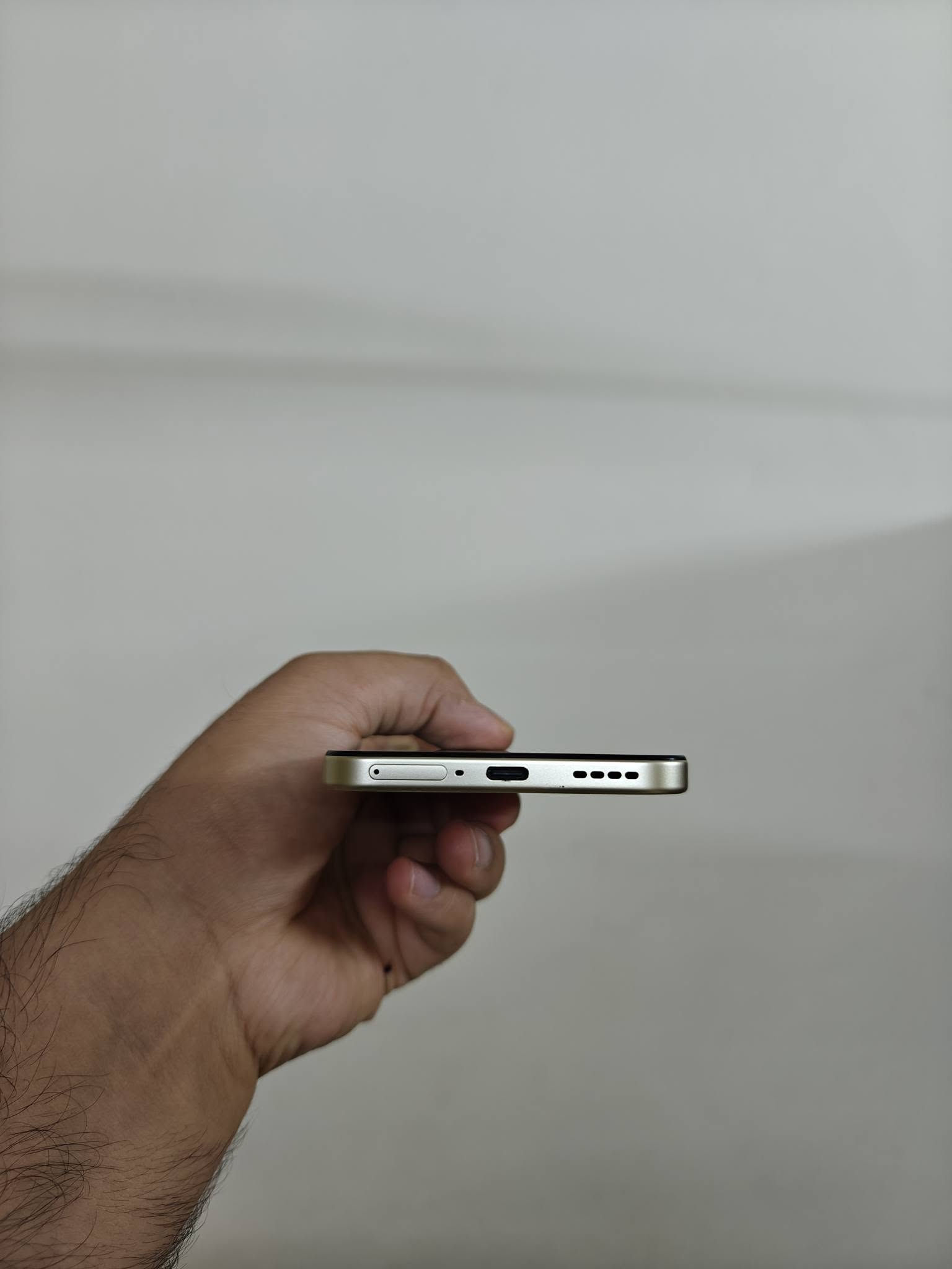 السلام عليكم ريلمي 16 برو 5G ذاكرة 512 رام 8 مكفول 
كامل ملحقات استخدام قرابة الشهرين عدد دورات الشحن 51 حسب ما يضهر ببرنامج device info معالج دايمنستي 7300 ماكس تردد الشاشة 144 هرتز امولد بطارية 7000mah سرعة الشحن 80w كاميرا 200ميكابكسل و الامامية 50 دبل شريحة و ايسيم معيار ip69 للماء و الغبار يشغل ببجي 90 فريم ضهر جلد الجهاز موجه بصورة رئيسية للتصوير و الاستخدام اليومي الطويل 
السعر 495 الف 
*********** خاص او واتساب
