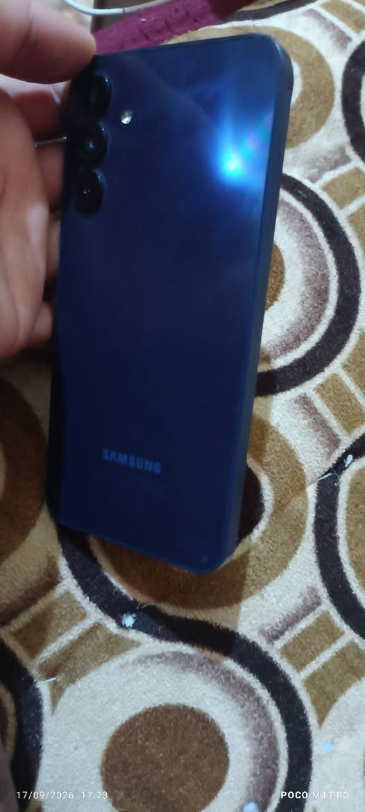 سامسونك A15 ذكراته 128 عشوائيه 4 بطاريه 5000 جهاز نضيف فقط بي هاي فطور باشاشه ممئثر نهائيا ع لمس بدون تقطيع او تعليك كامرته مواضح كلش  سعره 75 بي مجال ***********

نص مكتوب في الصور:
- 17/09/2026 17:23 POCO M4 PRO