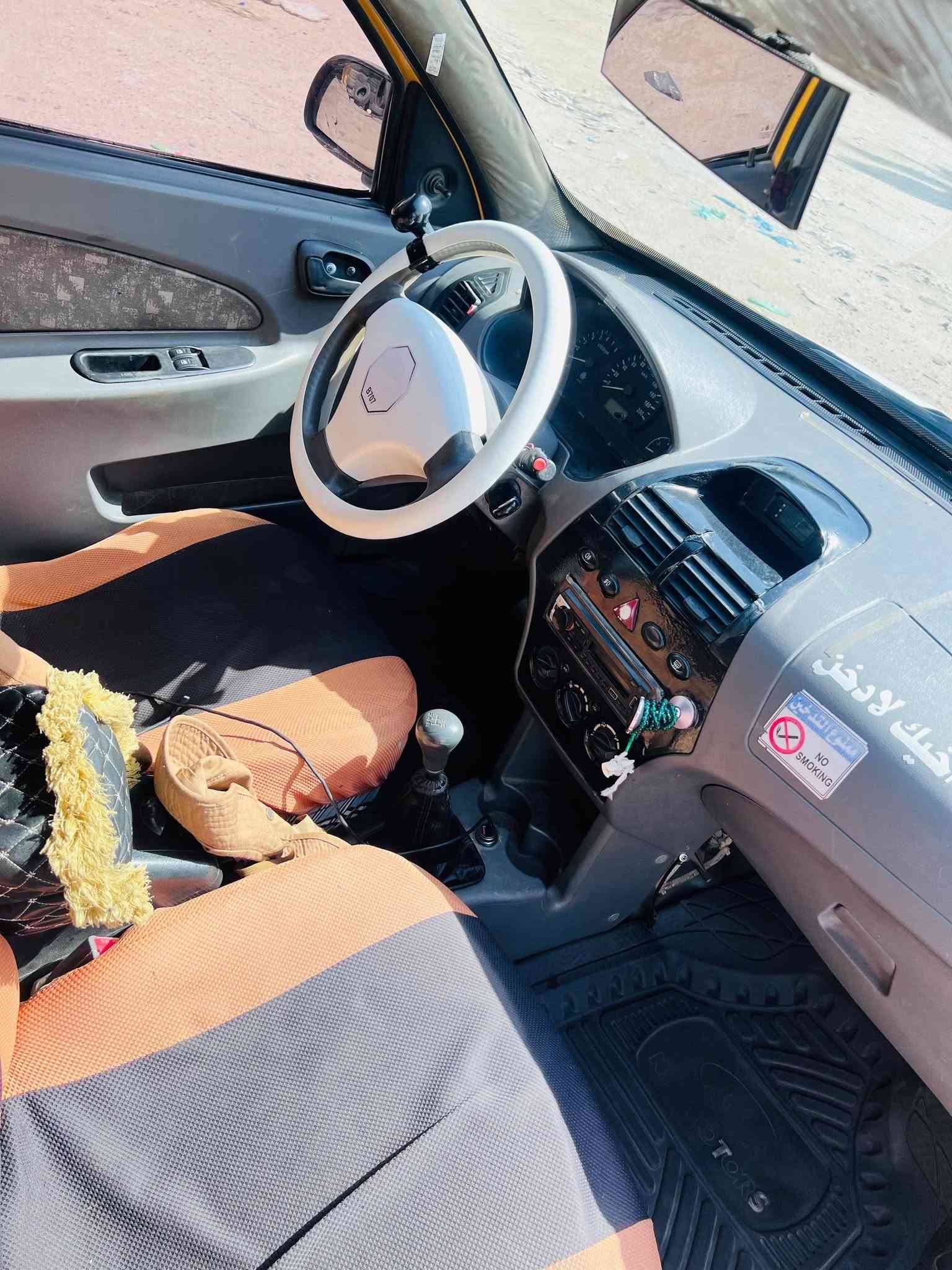 طيبه موديل٢٠١٥ خير من الله 
كير ومكينه ومنظومة تبريد كفاله بيها قطعتين فقط الجاملغ الخلفي اشبرين بارد والثاني اشبرين حار 
كهربائيات كلها شغالة 
سعرها (٣٢) مكاني كربلاء
***********
