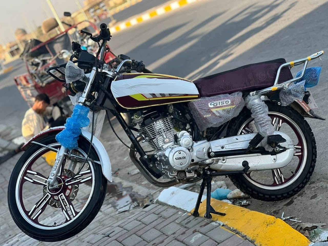 سلام عليكم
موطور سولنك✅

موديل  23✅ 

محرك كير شرط ✅

محرك مفتوح ولفات فقط♨️

محرك 150وزن ثقيل ✅

كهربائيات كلها شقاله ✅

السعر 575وبي مجال ✅ 

مكاني بيجي  ✅

خاص مفتوح ✅
لاتصال
***********
***********
