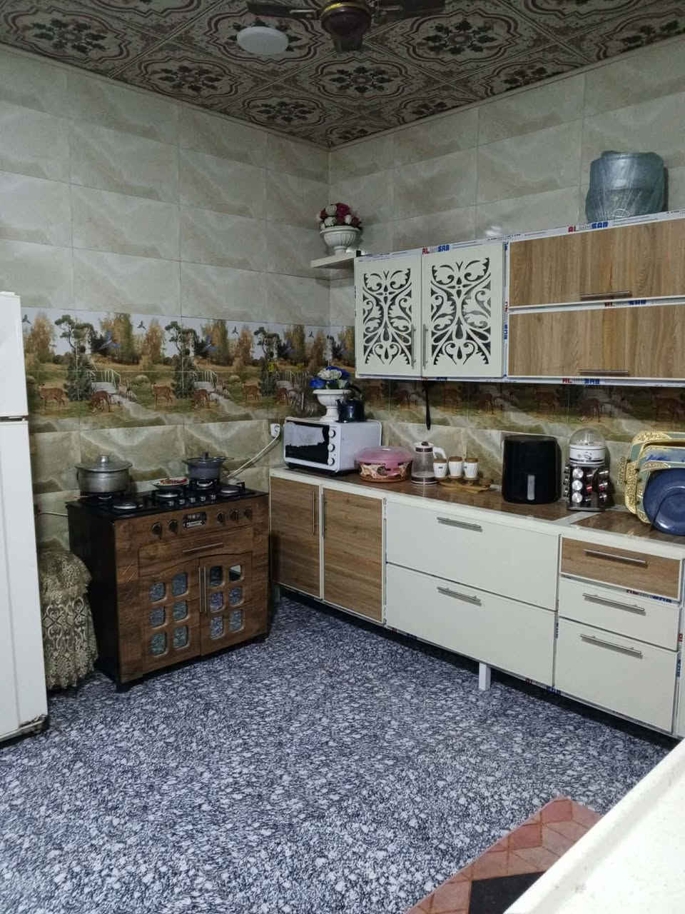 السلام عليكم
بيت للبيع زراعي المساحه ٢٠٠ متر العنوان بالسده حي النصر الاول كاع ابو مكي الحمداني البيت نضيف وطابقين يتكون من // غرفتين + صاله + ستقبال + مطبخ + طارمه + صحيات / الطابق الثاني غرفه + بيتونه السعر المطلوب ( 43 ) مليون وقابل لتفاوض الاستفسار اكثر // *********** // ***********
