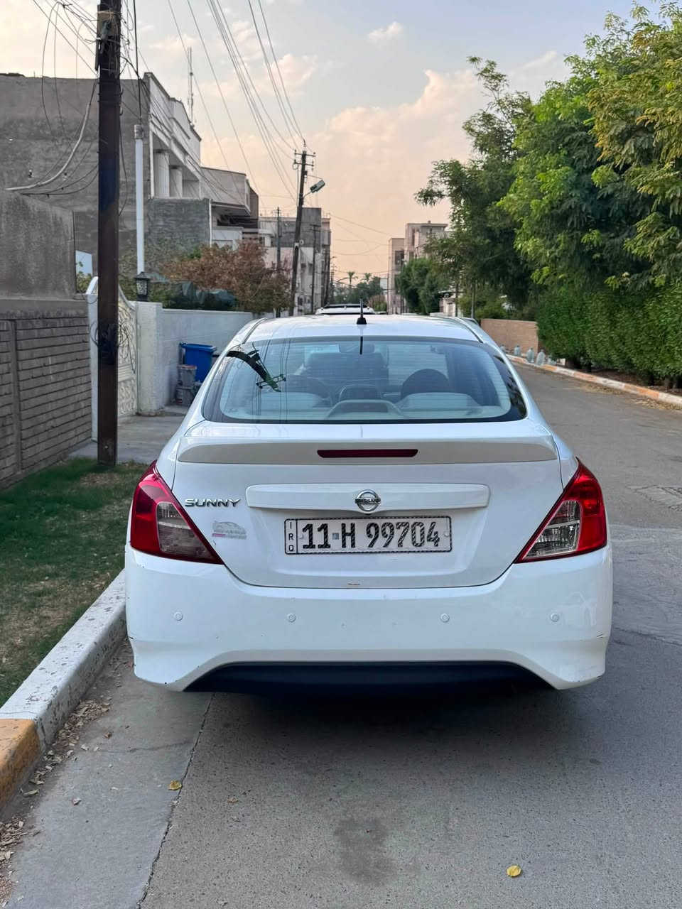 نيسان سني 2019
هندي بليته زركه 
ماشيه 72 
بيها رصعه بالجاملغ الامامي موضحه بالصوره
السعر 105 
العنوان بغداد المنصور / الكراده 
***********
