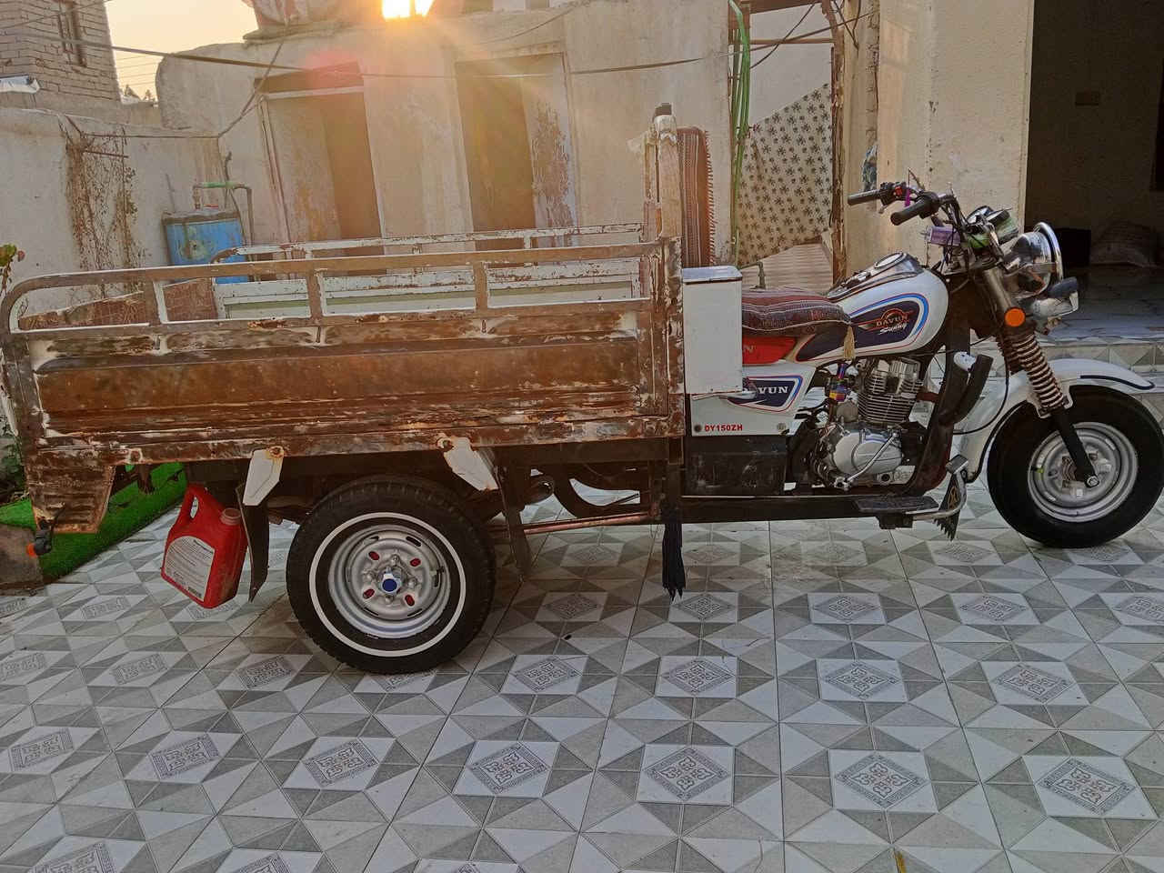السلام عليكم ستوته للبيع موديل موديل 12 جاهزه من كل شيء ما بيها اي نقص ***********
