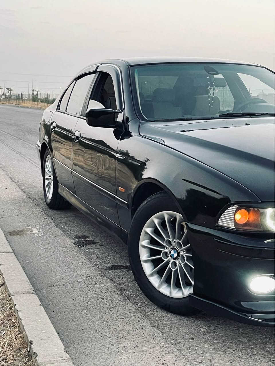 BMW E39 1999 528i double digital Automatic ……

سلام عليك  سەقەر بۆ فرۆشتن و گۆرینەوە رەنگی رەش مۆدیل ٩٩ گێر مەکینە بە شەرت گێر تۆماتیک رەقەم هەولێر سەنەوی تا 2030نوێیە  سبوخ عام پێش کەپس جەمپێکی دواوەی هەیە  سەیارەکە هەیکەلی جوان ماوەتەوە نرخی ٧٨ وەرەقەو مەجالێکی برایانە بۆ گۆرینەوەش حەسەب رێک کەتنە 
***********واتس اپی لەسەرە أربيل, العراق
