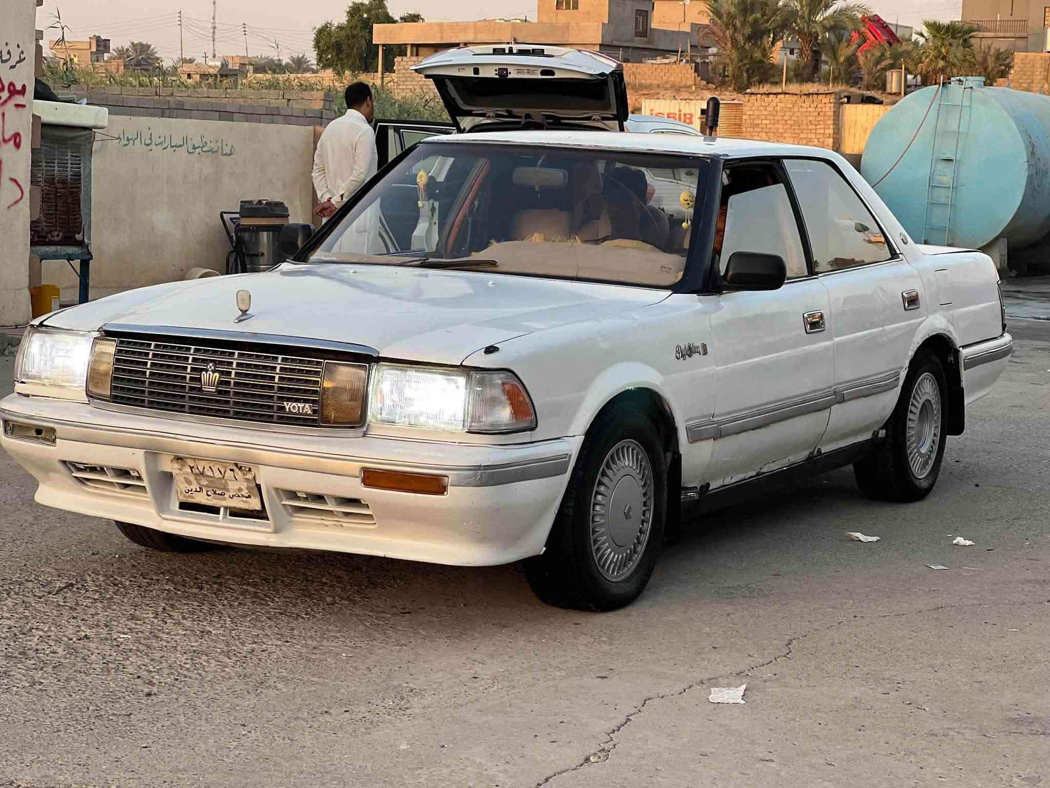 سلام وعليكم هارتوب رقم فحص تريد وكالة وتحول شرط محرك كير بور شرط كهربائيات بس لا شاير مايشتغلن صدر امامي جديد صدر خلفي نص عمر تايرات اربعة جديد السعرة 22 يرهم مراوس ب ملكة ***********

