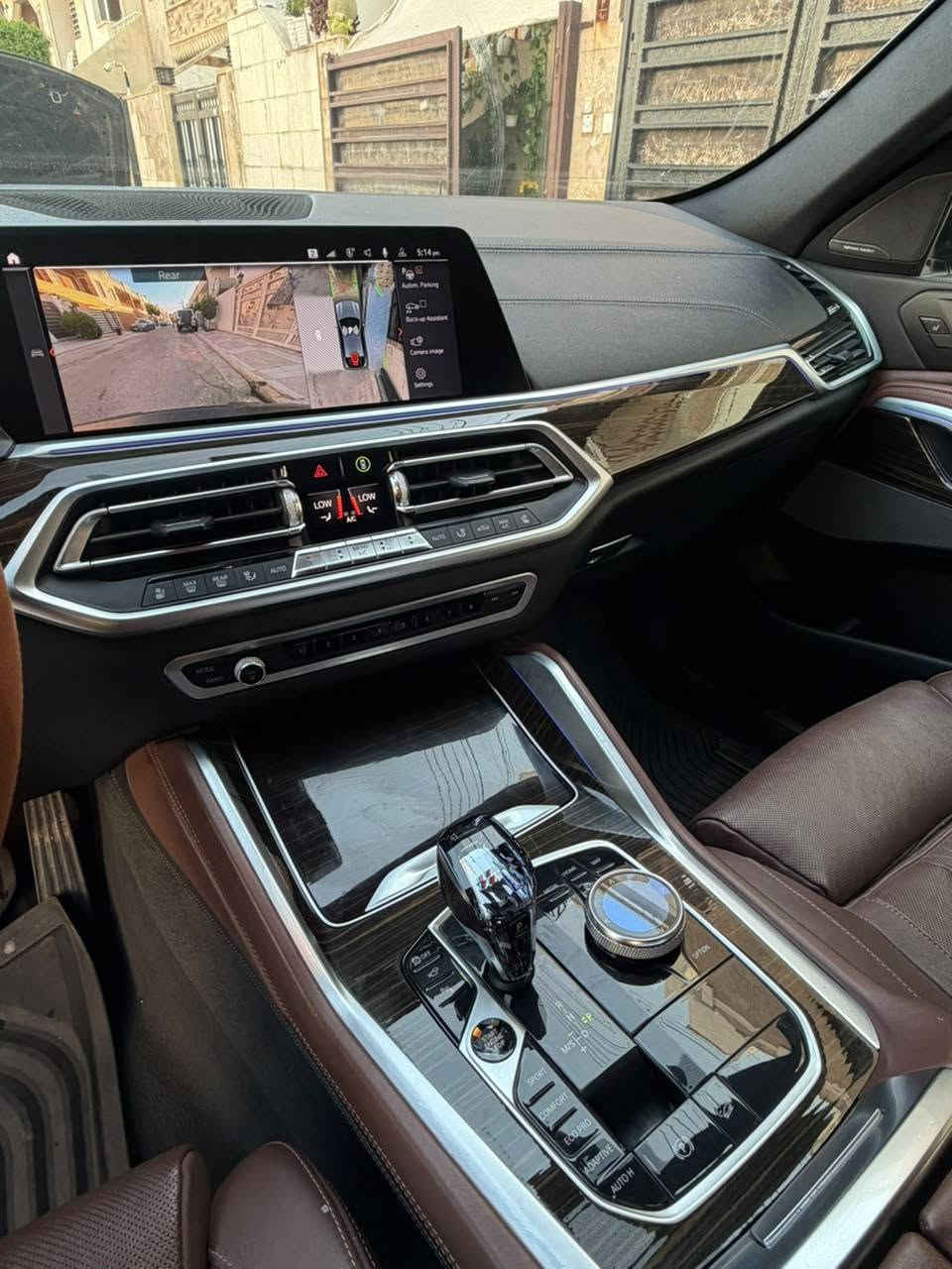 Bmw X6 40i 2021 individual

مةكينة : 3.0 twin power turbo V6 
(گير مةكينة  كارةبايات  و تةحويل) بةشةرت
هيچ مةسجيكي نية 
بوياغ : دوو دەرکەی لای سەکن بویاغە
 بێ ژۆرێ بێ ارباگ 
پيشي كةپس
٥٠هەزار میل رۆیشتیە 
فول فول مواصفات (individual) کوشن سارد و گەرم و مساج 
داخل قاوەیی 

سەیارەکە کامل ppf کراوە زمان ١٠ سال 
کامل دەست کاری کراوە 
شوتە و چارچ پایپ و داون پایپی لەسەرە 
زۆر زۆر بەقوەتە 

سعرر ٤٣٠ ورقة مجال 
اربيل 
*********** كورك و واتساب أربيل, العراق

