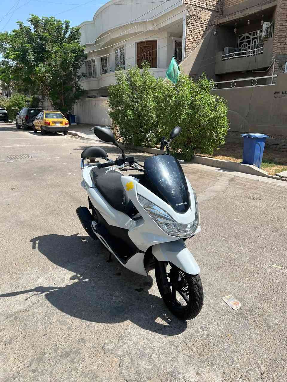 سلام عليكم 
دراجة pcx جيل ثاني ياباني 
للبيع دراجة كلش حلوة ونضيفه 
اي نقص ما بيها 
العنوان بغداد الكاظمية 
للاستفسار ***********
