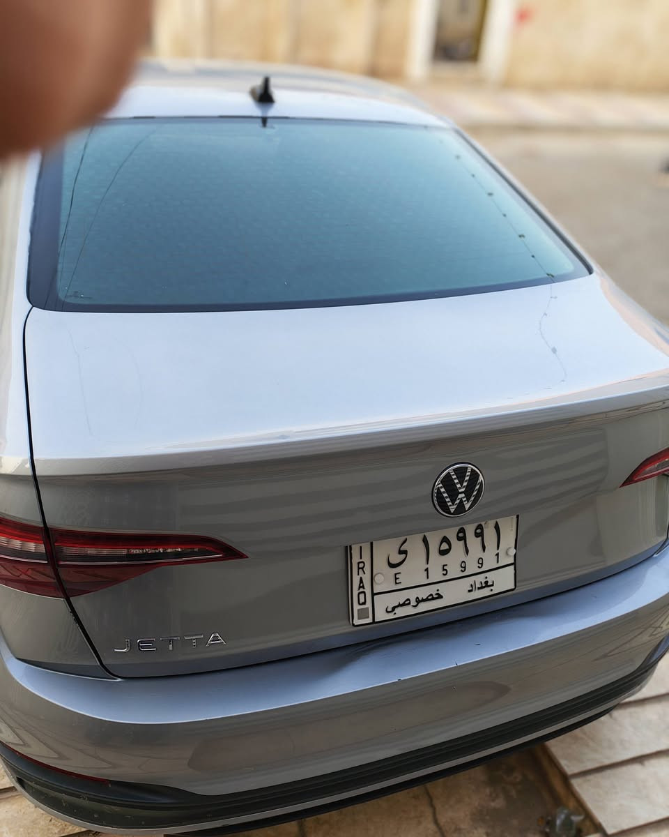 🚘 للبيع Volkswagen Jetta 2022 🇺🇸
او مراوس بأطلس كروز 2024

🔹 الموديل:  Volkswagen Jetta Sport

🔹 سنة الصنع: 2022

🔹 المحرك: 1.5 Turbo بنزين

🔹 ناقل الحركة: أوتوماتيك

🔹 الدفع: أمامي FWD

🔹 رقم الشاصي VIN: 3VWBM7BU8NM023372

🔹 وارد أمريكي 🇺🇸

🔹 العداد: 46000 ميل 

🔹 السيارة حالياً جاهزة للاستخدام

✨ سيارة اقتصادية وعملية، محرك 1.5 تيربو وأداء ممتاز، ومناسبة للاستخدام اليومي والسفر.

رقم الماني معوقين بغداد بعد سنه ونص تصير حره وكالة عامة بأسم المشتري 

📌 الفحص متاح للجادين

📌 البيع للجادين فقط

💰 السعر: [14500$]

📞 للتواصل: [***********]

#Volkswagen #Jetta #Jetta2022 #فولكس_واكن #جيتا #سيارات_امريكية #سيارات_للبيع
