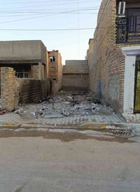 أرض • ١٠٠م • مسقط
