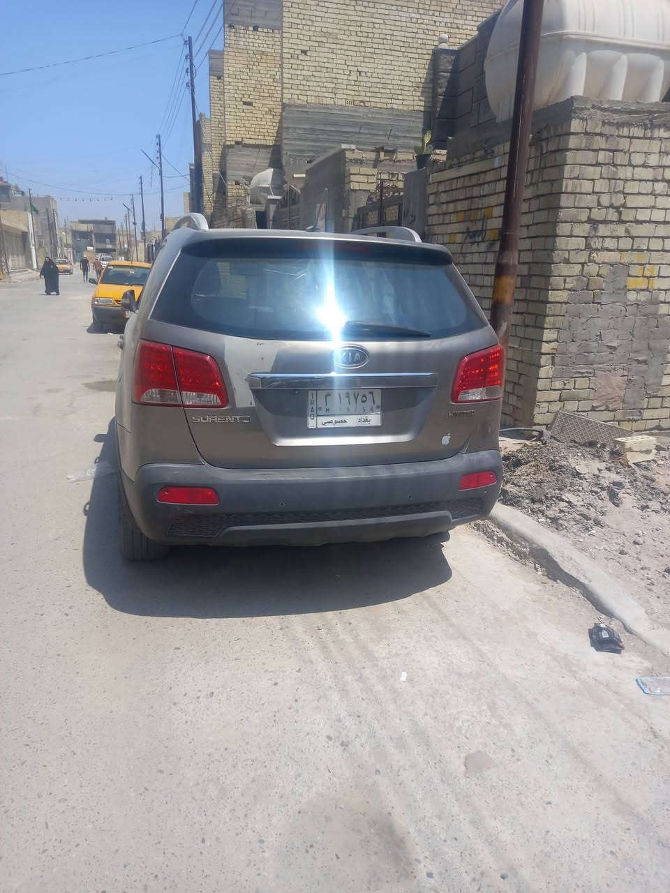 سلام عليكم سورنتوو للبيع او المراوس  سياره گاز بلادي سبعه راكب ثلاث قطع تبريد غرفه جلد بصمه مرايات شفط بوناراما كشنات كهربائيه بيهن تدفئه تبريد لمنتد بسمي مجدده ل28 رايدها 90$ مكينه تبخر عنواني بغداد اتصل ***********
