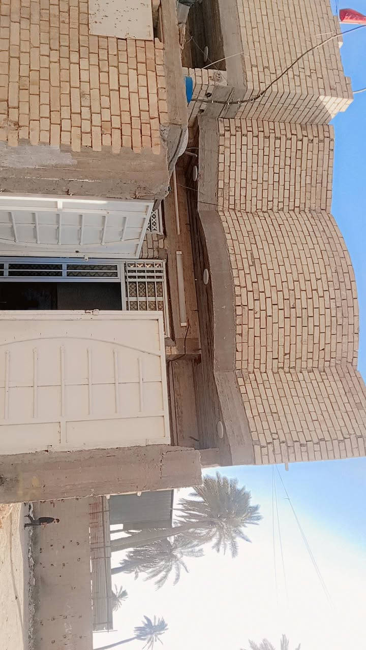 دار للبيع مساحه 100 نزال 20 واجهه 5 طابق ونص لموقع الكماليه لمعوقين قرب لمدارس خدمات كامله كهرباء مي مجاري رصيف شهر ويتبلط ***********
