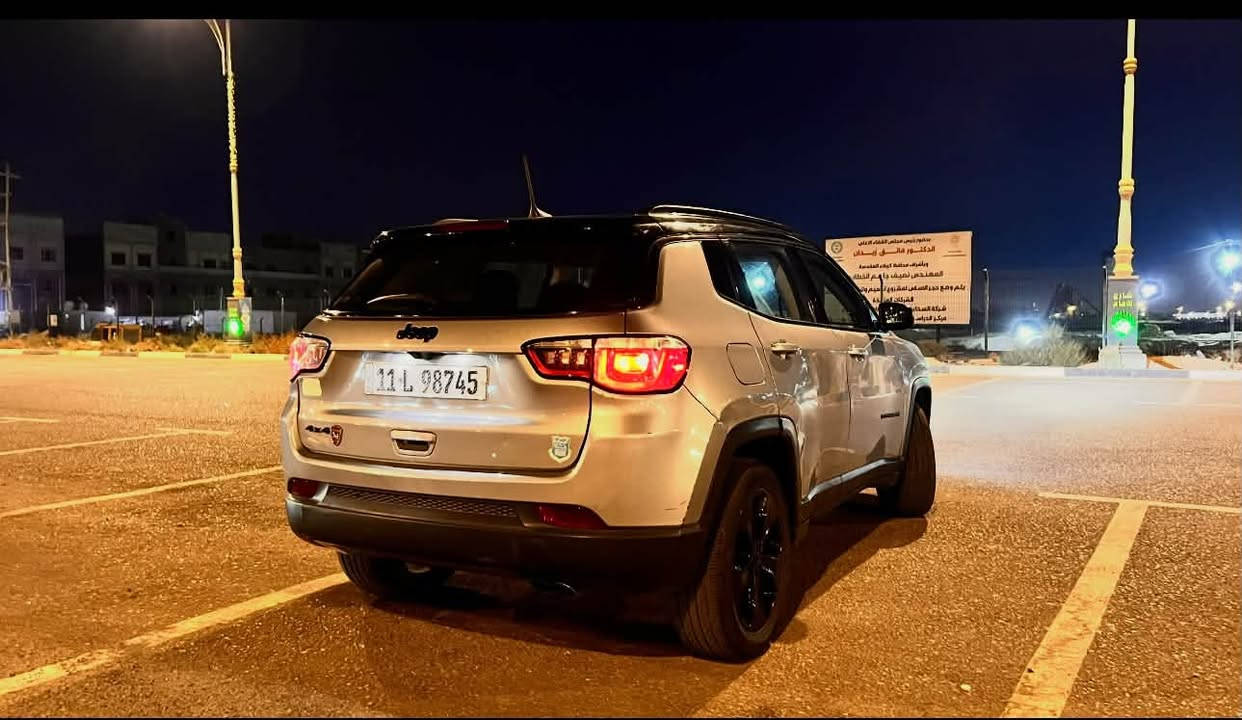 جيب كومباس ٢٠١٨
ماشيه 90 الف 
٤ تايرات جديده رقم بغداد السياره بااسمي 
لايتات زينون 
سعرها ١١٠ قفل 
مكان السياره / كربلاء / ***********
