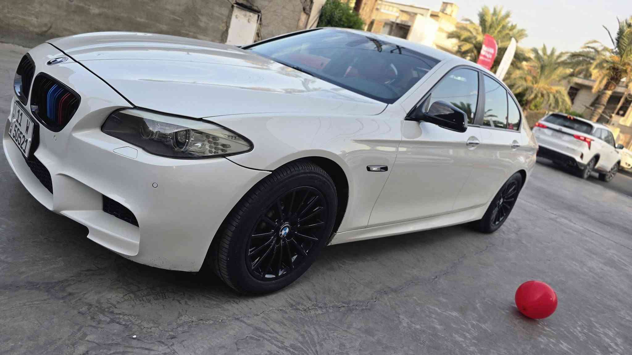 بي ام F10 حجم 535i كير محرك مكفول محرك 6v سلندر تخم تاير تبريد ثلج صدرها جديد سياره جاهزه من كلشي 
بيها فقط جاملغ صبغ السعر 145 مكاني بغداد 
الاستفسار ***********
