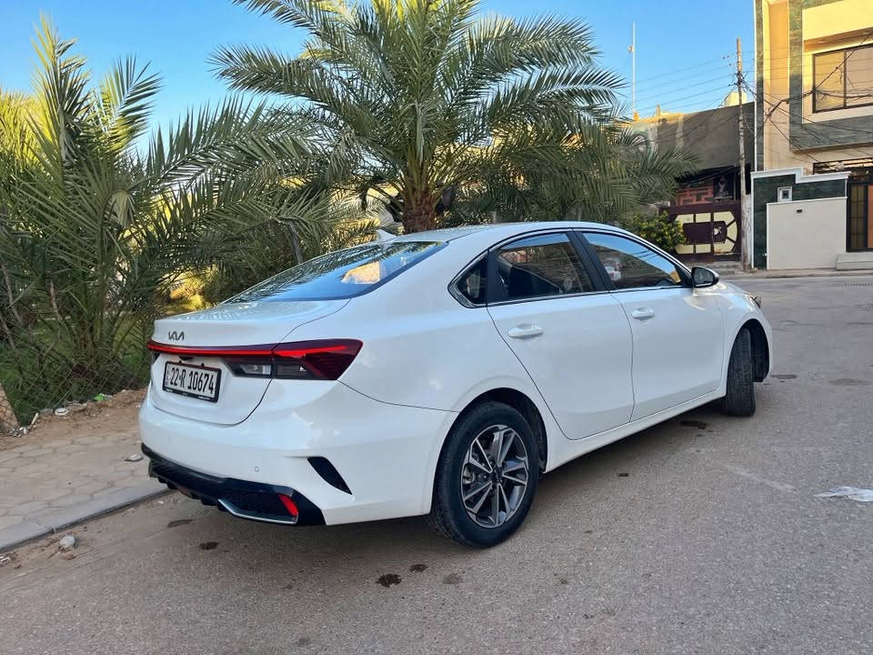 K3 2024
السيارة مكفولة بيها رصعات ثنين بسيطات

ماشيه ٣٥ الف 

مكانها نجف 

سعر ١٣٥ وبيها مجال للشراي 

***********
