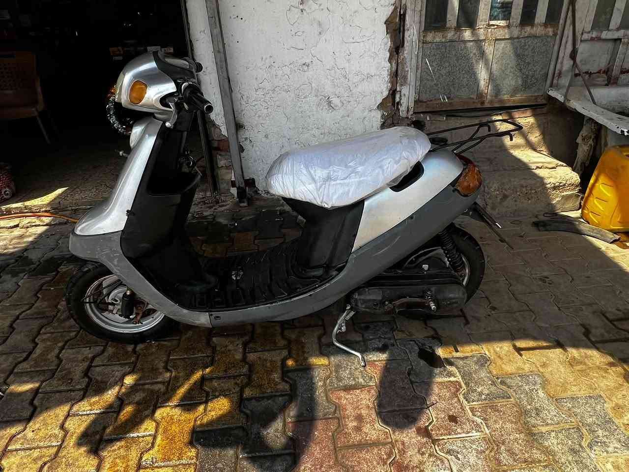 السلام عليكم
زعره للبيع نظيفه الدراجه حيل وجاهزه زوج تاير جديد كابريته وجوين وشفاطه جديد وبوش بستم جديد كهربائيات شغاله عوزها فقط باتري سلف جاهز سيم بانزين جديد وبنزات جدد مامخلب بيها نقص للاستفسار الاتصال على الرقم او واتساب ***********
