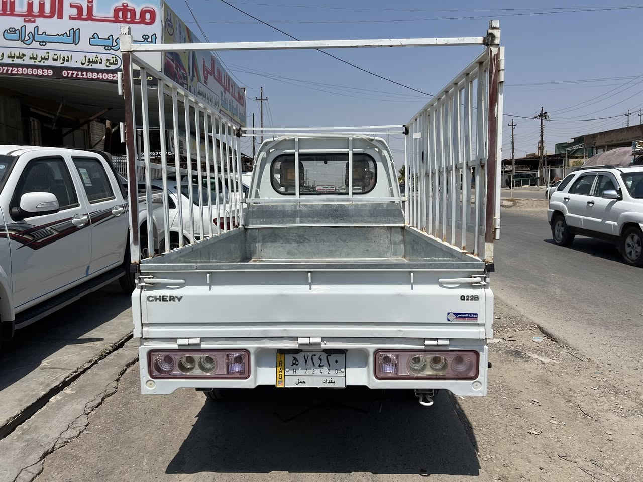 شيري ٢٠١٣
رقم بغداد
السيارة نظيفة جدا و الشاصي نظيف جدا
بدون ولا قطرة خياس
 زوج تايرات جديد و زوج دبلات جديد
للتواصل ***********
