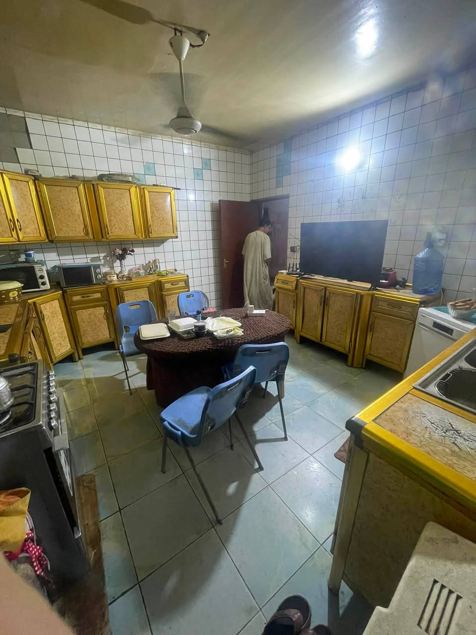 السلام عليكم
بيت للبيع طابو ملك صرف 

الواجهة 9 

النزال ١٦ 

المساحة ١٤٤ متر 

طابق ونص 

سعر مناسب

الموقع قرب مركز الشرطة حي النفط 

استفسار واتساب 

***********
