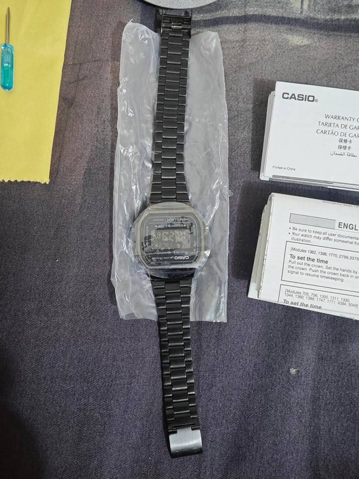 السلام عليكم
ساعه Casio WR5 Technology جديدة غير مستخدمة السعر ٤٥ مع التوصيل وسعرها اعلى من هل سعر  للتواصل على الرقم *********** 

المواصفات 

•  ⌚ شاشة رقمية كلاسيكية.

•  ⏱️ ساعة إيقاف (Stopwatch).

•  🔔 منبّه يومي.

•  📅 عرض اليوم والتاريخ.

•  💡 إضاءة للشاشة.

•  🔢 نظام 12/24 ساعة.

•  🔋 تعمل ببطارية زر، وعمرها عادةً عدة سنوات حسب الموديل.

•  💧 مقاومة للماء ولاكن بدرجة بسيطة
