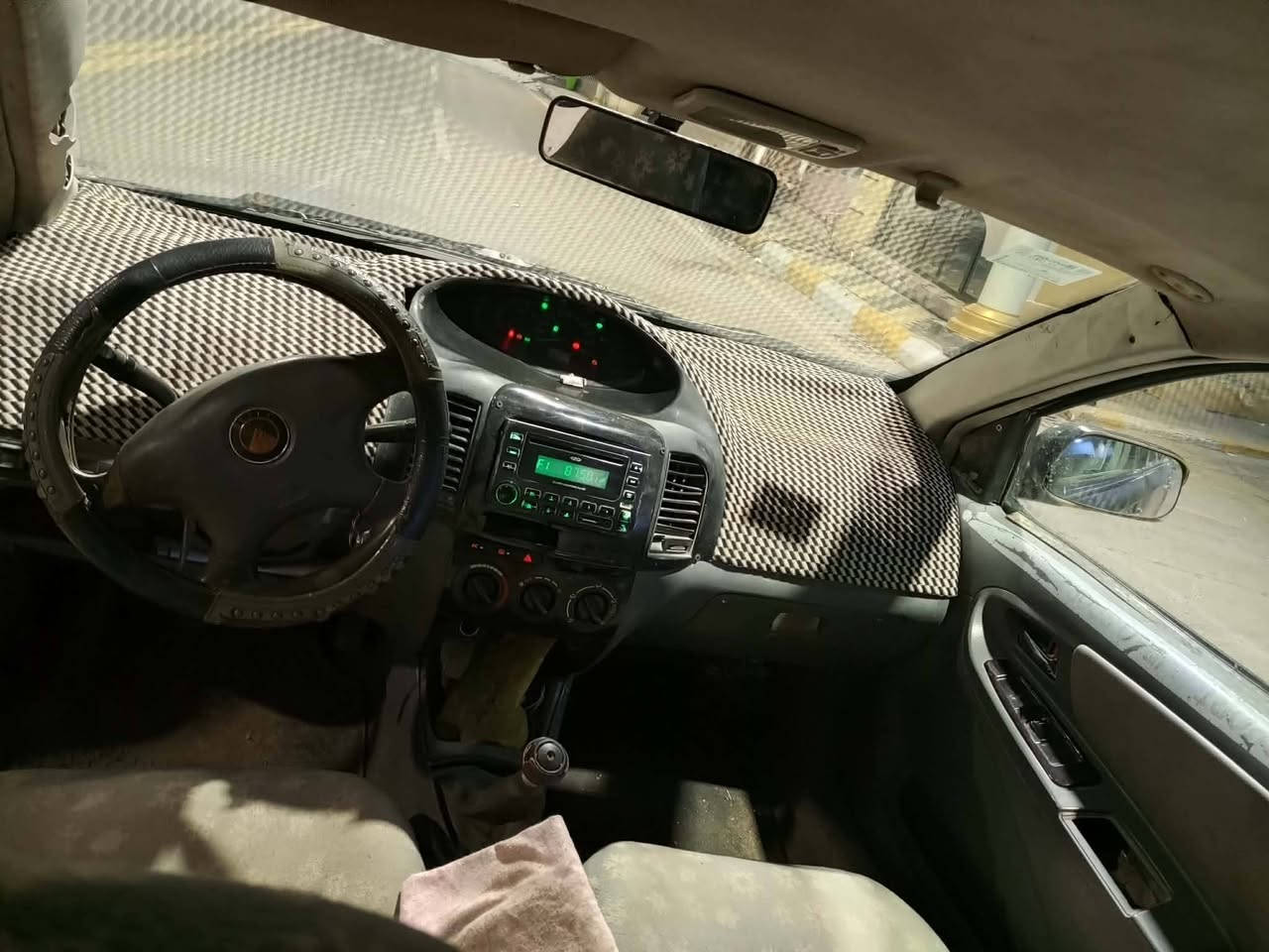 جيلي ام كي 12 رقم بغداد الماني سياره بلاديه عوزها بس دعاميه خلفيه او شوته كير مكينه حداديه صدر خير من الله سنويه ضايعه بيها واجها من مرور راعيها بغداد وين بل ضبط ماندله ابيعلك هل موجود اتكفل سرقه او عشاير خاص موجود او رقم تلفون موجود مكاني فلوجة سعر 10 قفل
***********
