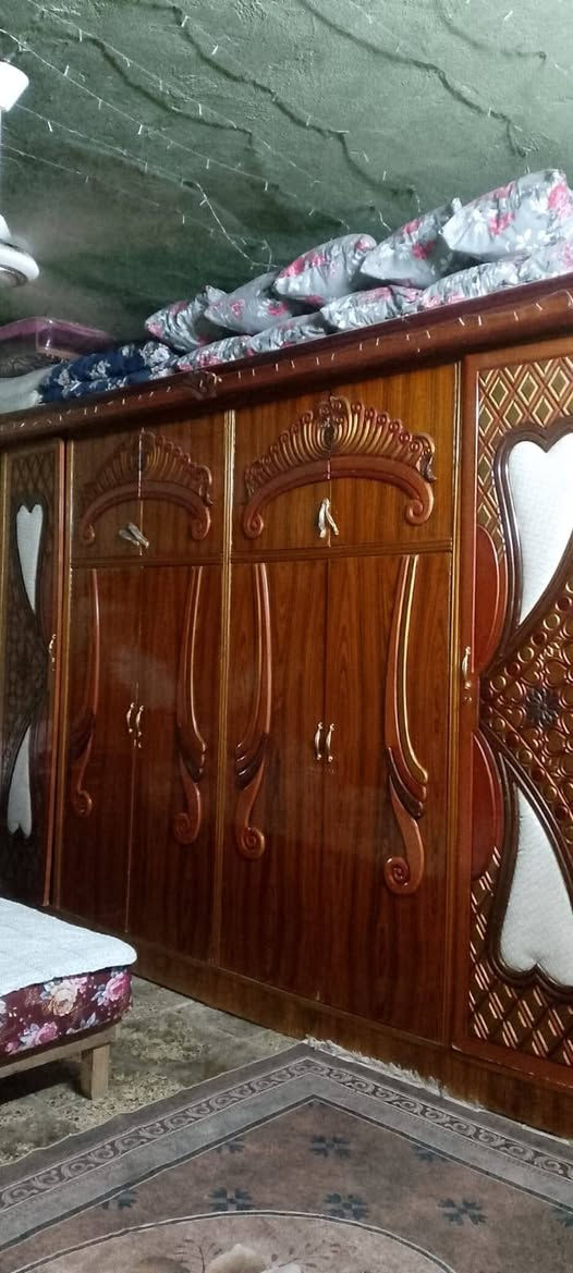 السلام عليكم غرفه عراقيه
مكانها بغداد سعرها ٤٥٠ 
***********

